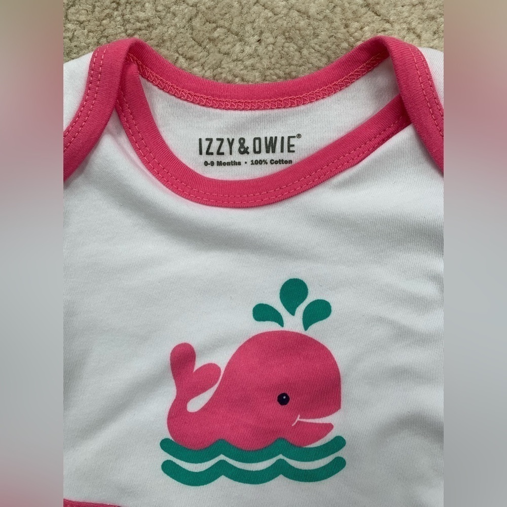 Izzy & Owie NWT Size 0-9 Months Pink Whale Long Sleeve Mermaid Tail Newborn Gown - Picture 3 of 6